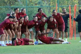 galatasaray-kadin-futbol-takiminda-parola-sampiyonluk-z4tn1S4V.jpg
