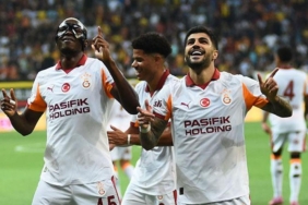 galatasarayda-eren-elmali-firtinasi-kariyer-rekorunu-kirdi-KXVBPihh.jpg