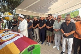 gazeteci-umit-aktan-son-yolculuguna-bodrumda-ugurlandi-BmOZKyEI.jpg