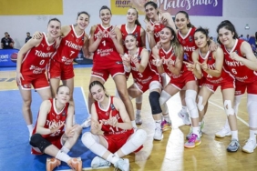 isveci-yenen-milli-takimimiz-grubunu-lider-tamamladi-6R1LLTkw.jpg