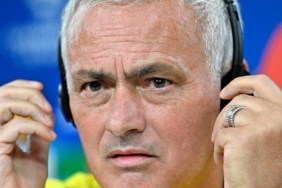 jose-mourinhodan-benfica-karsisinda-buyuk-surpriz-ilk-11e-geri-dondu-nRK9hcF9.jpg