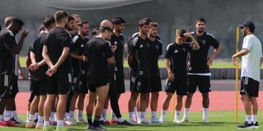 kocaelispor-16-yil-sonra-evinde-ilk-super-lig-macina-cikacak-AqYe4xLG.jpg