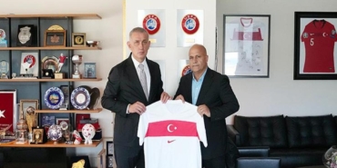 kocaelispor-baskani-recep-durul-tff-baskani-ibrahim-haciosmanoglunu-ziyaret-etti-ydyIFqPx.jpg