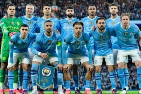 manchester-citynin-stoperi-galatasaraya-ilk-teklif-yapildi-menajeri-istanbula-geliyor-DcflRKe5.jpg