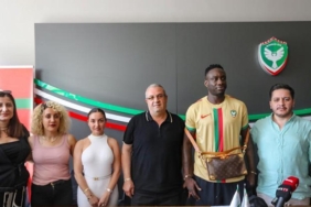 mbaye-diagne-amedsporda-ZL7Jfknw.jpg