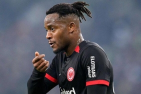 michy-batshuayi-almanyada-sahipsiz-kaldi-resmen-dibi-gordu-S7WU2sJJ.jpg