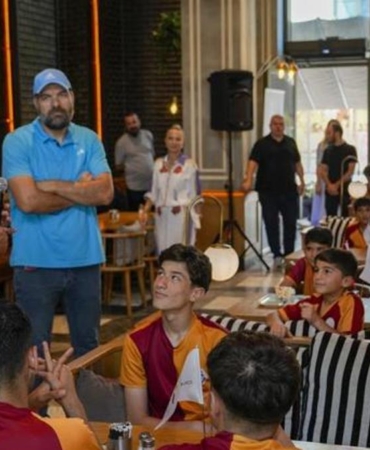 polat-vakfi-galatasaray-nusaybin-spor-okullari-ogrencilerini-istanbulda-agirladi-BVdkhK8G.jpg