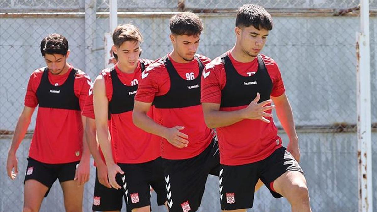 sivasspor-amedspor-macinin-hazirliklarini-tamamlado-3CpzjFkD.jpg