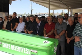 taha-akgulun-dedesi-son-yolculuguna-ugurlandi-AVlcKesD.jpg