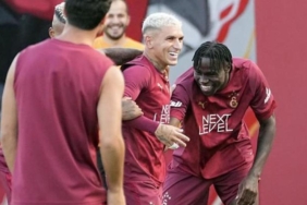 wilfried-singo-galatasaraydaki-ilk-idmanina-cikti-YBqvICxt.jpg