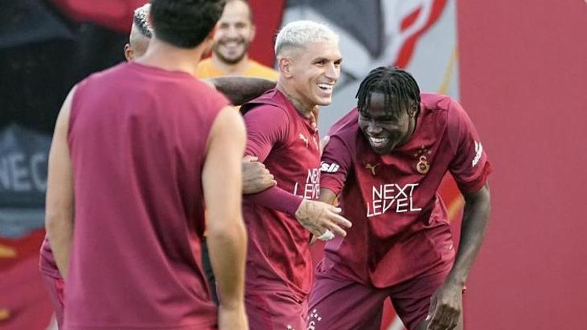 wilfried-singo-galatasaraydaki-ilk-idmanina-cikti-YBqvICxt.jpg