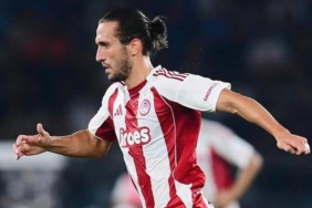 yusuf-yazici-sakatlik-sonrasi-golle-dondu-ikinci-yari-girdi-fisi-cekti-G7gCU4p2.jpg