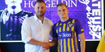 eyupspordan-bir-transfer-daha-polonyali-futbolcu-imzayi-atti-GP7CGwKr.jpg