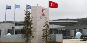 fenerbahce-trabzonspor-macinin-saati-degisti-resmi-aciklama-an-meselesi-HxRqxY9J.jpg