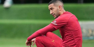 galatasarayin-eski-yildizi-icin-surpriz-transfer-gelismesi-eski-hocasiyla-bulusuyor-RrxvvuQh.jpg