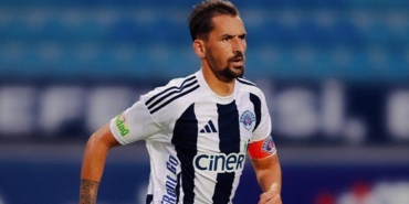 kasimpasa-loret-sadiku-ile-yollarini-ayirdi-WeLQFhEn.jpg