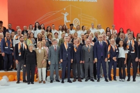 eczacibasi-spor-kulubu-yeni-salonuna-kavustu-gycNER7m.jpg