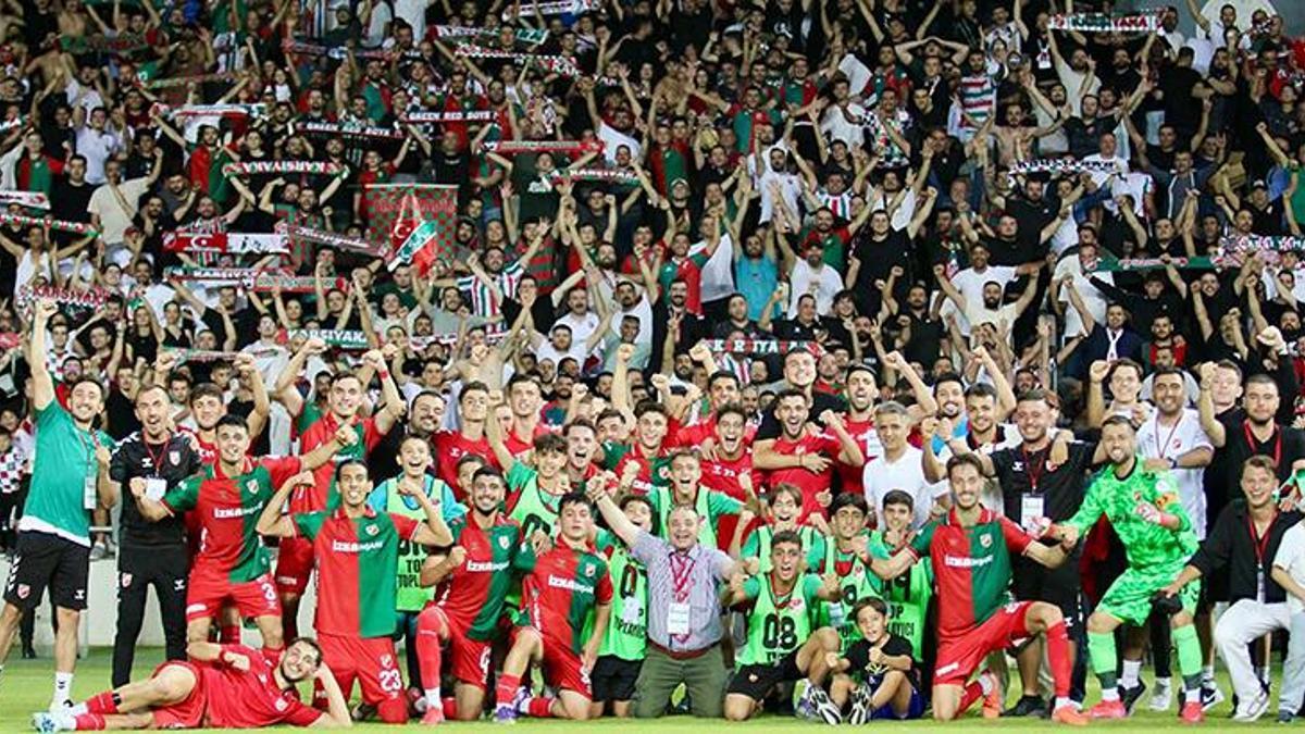karsiyaka-5te-5-icin-sahada-cB6yxejy.jpg