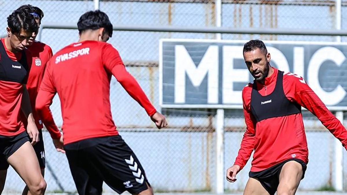 sivasspor-hazirliklara-devam-etti-Y1HraZcc.jpg